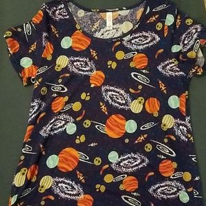 LulaRoe Outer space Classic T - size M